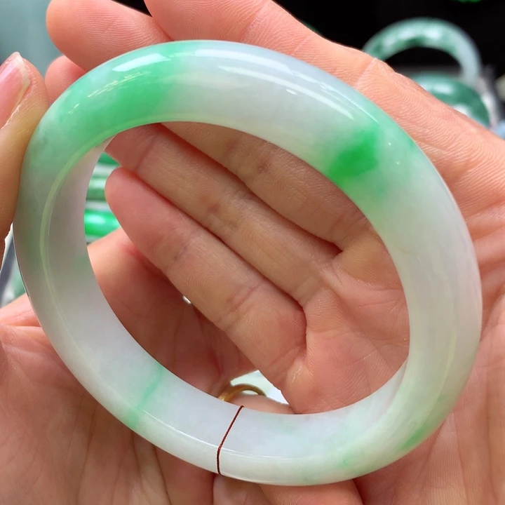 【闪购商品】翡翠手镯未镶嵌晏*天然翡翠手镯