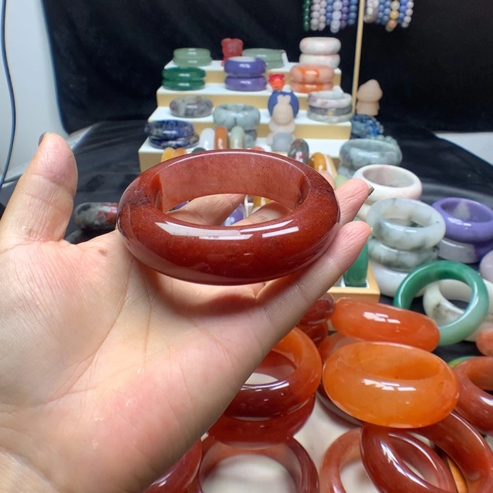 未镶嵌手镯石英质玉C***y