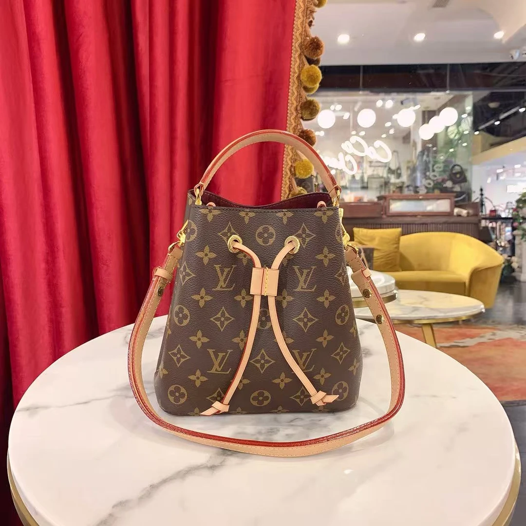 95新 LouisVuitton/路易威登 GGS路易威登新款水桶芯片款25401936