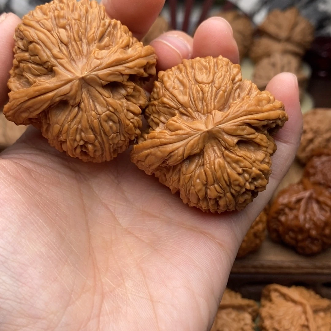 文玩核桃把件453号45全品粗棱南疆石