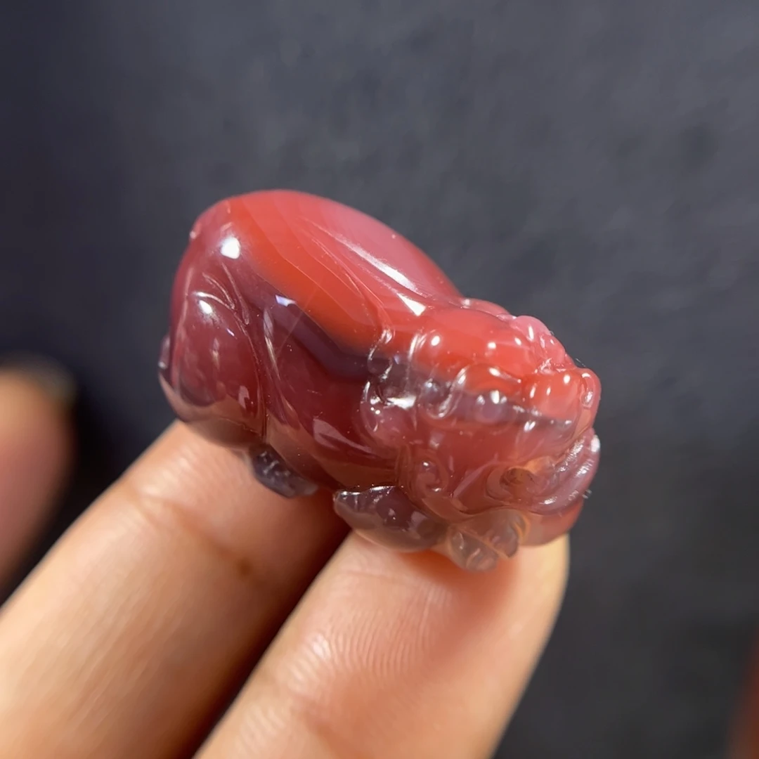 未镶嵌貔貅南红玛瑙挂件