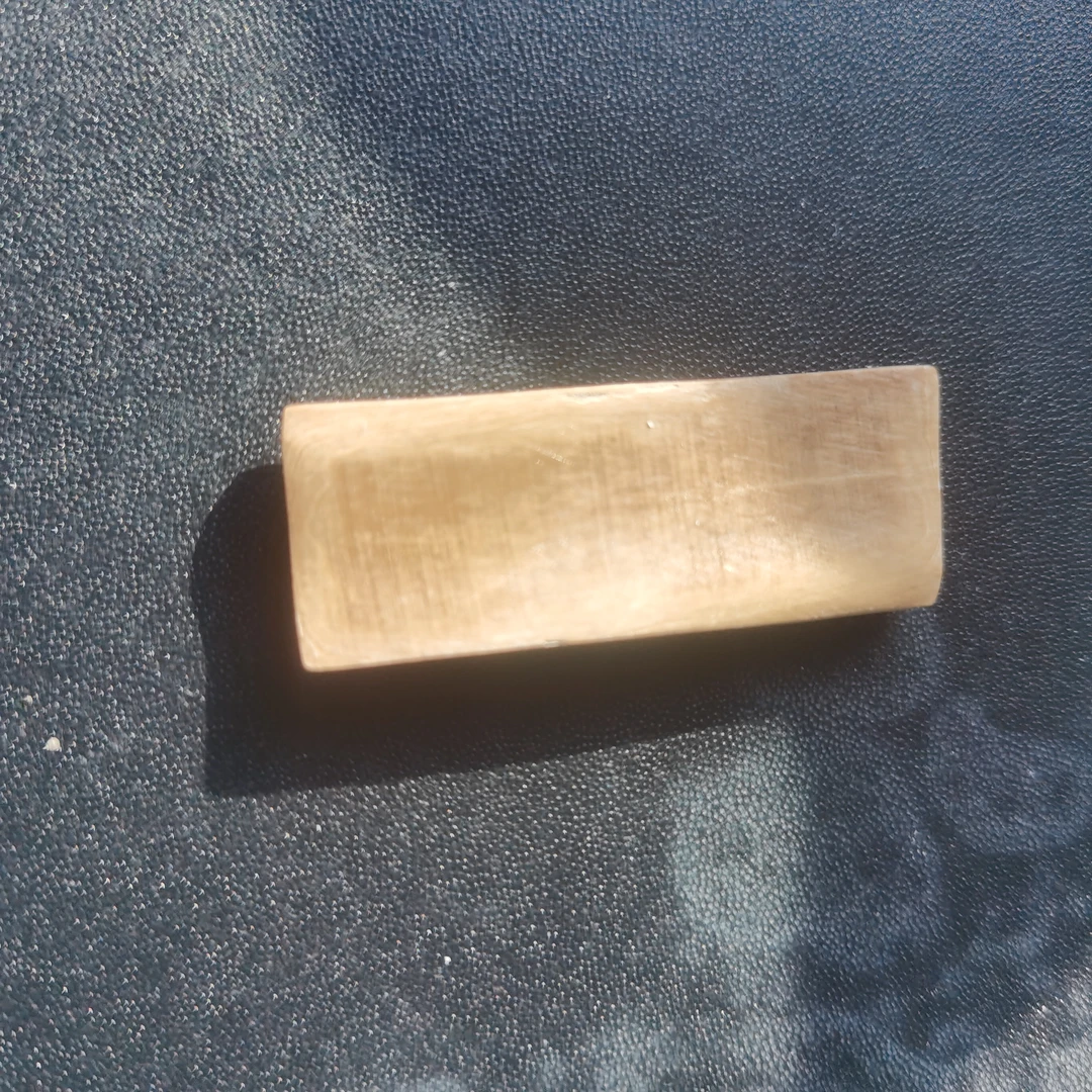 猛犸雕刻牌约6克HZ1605