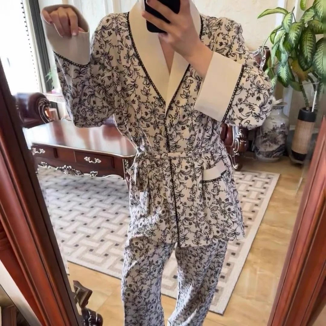 法式碎花睡衣女款2025新款秋冬季高级感轻奢风长袖加厚家居服套装