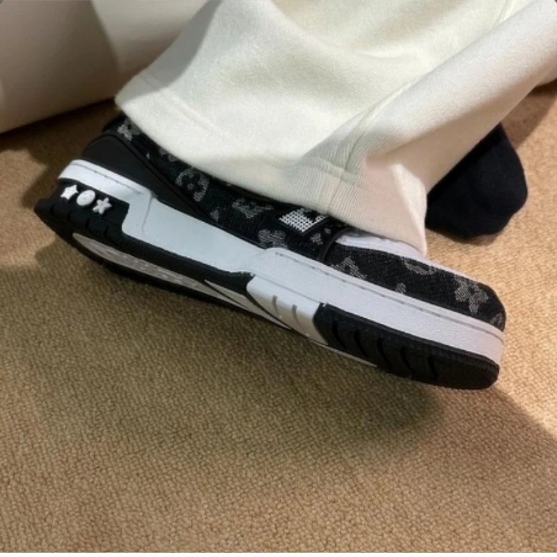 压花/运动户外板鞋增高休闲风透气休闲板鞋白色厚底ins休闲鞋低帮