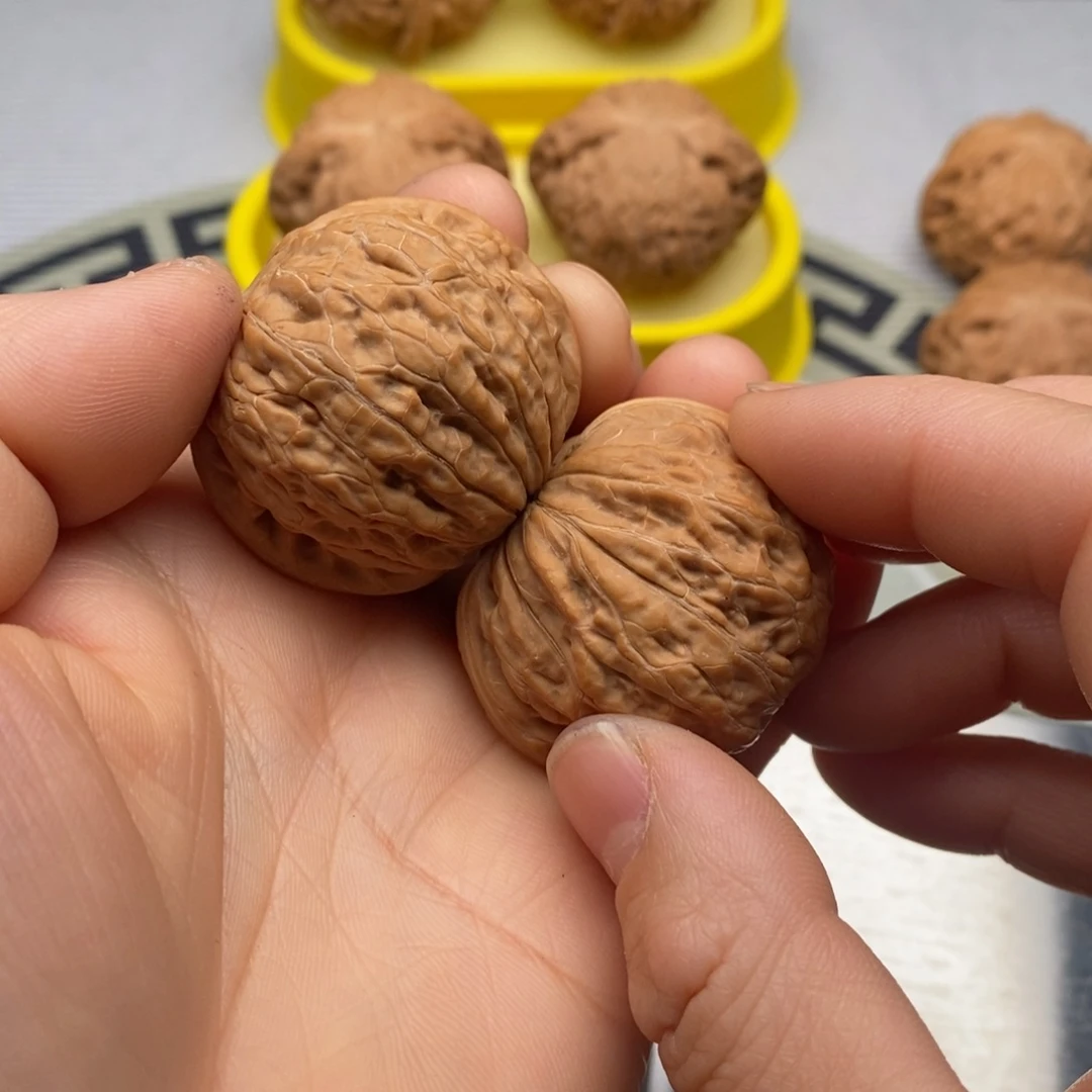 似***年文玩核桃吊坠铁锤40尺