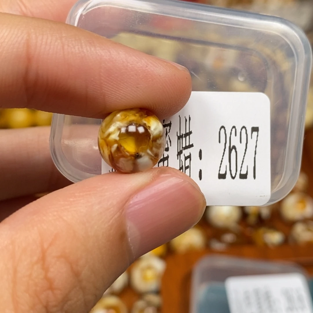 蜜蜡未镶嵌珠宝奇石2627
