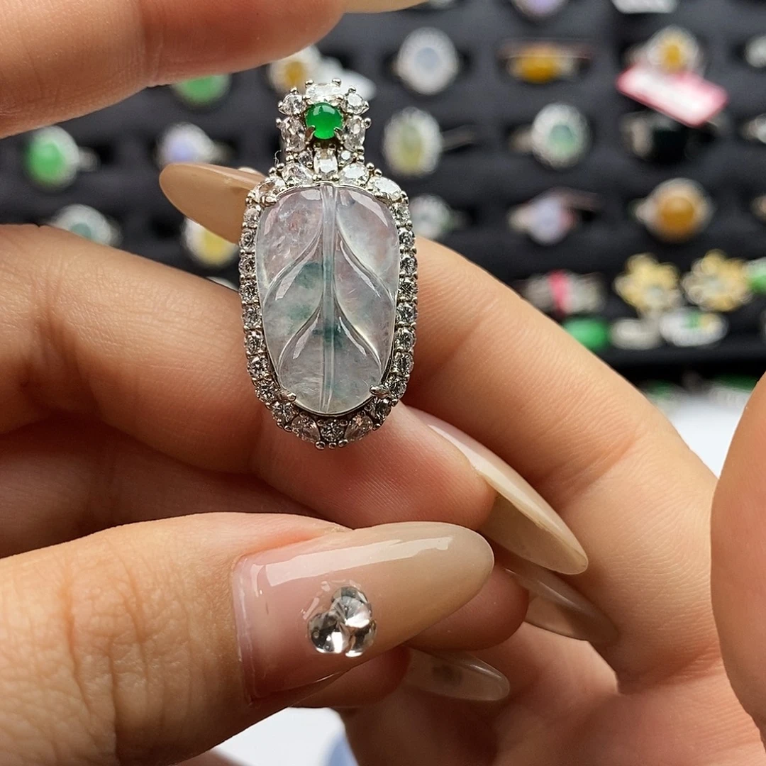 翡翠未镶嵌戒指翡翠