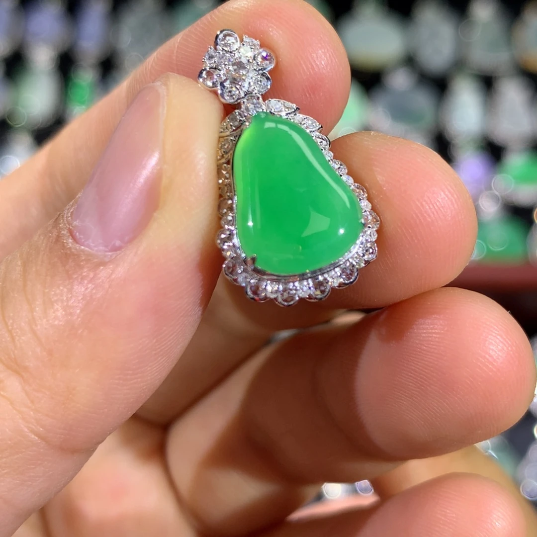 翡翠18K金镶嵌吊坠(不含链)签收后48小时鉴赏期