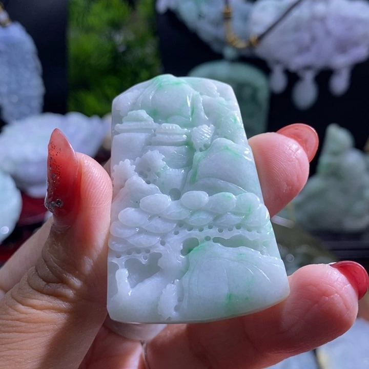 【闪购商品】颈饰未镶嵌翡翠山水