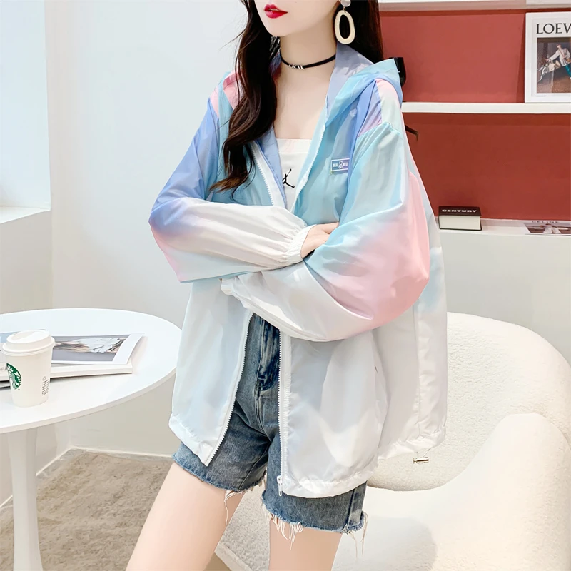 渐变色防晒衣女夏季2025新款透气薄款韩版宽松设计感开衫上衣外套