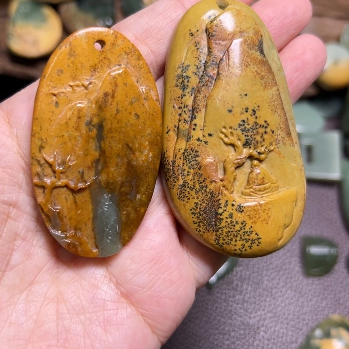 吉***柳岫岩河磨玉（透闪石质玉）未镶嵌颈饰