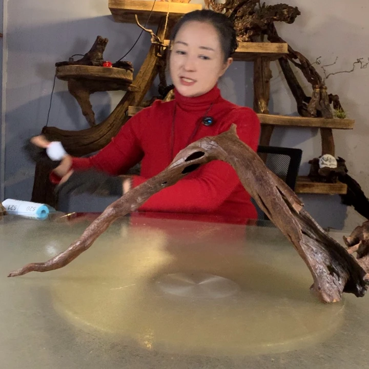 大***家天然的云南紫柚木会黄色