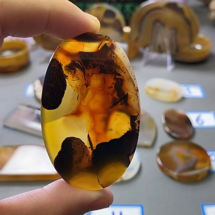 玛瑙/玉髓未镶嵌珠宝半成品60