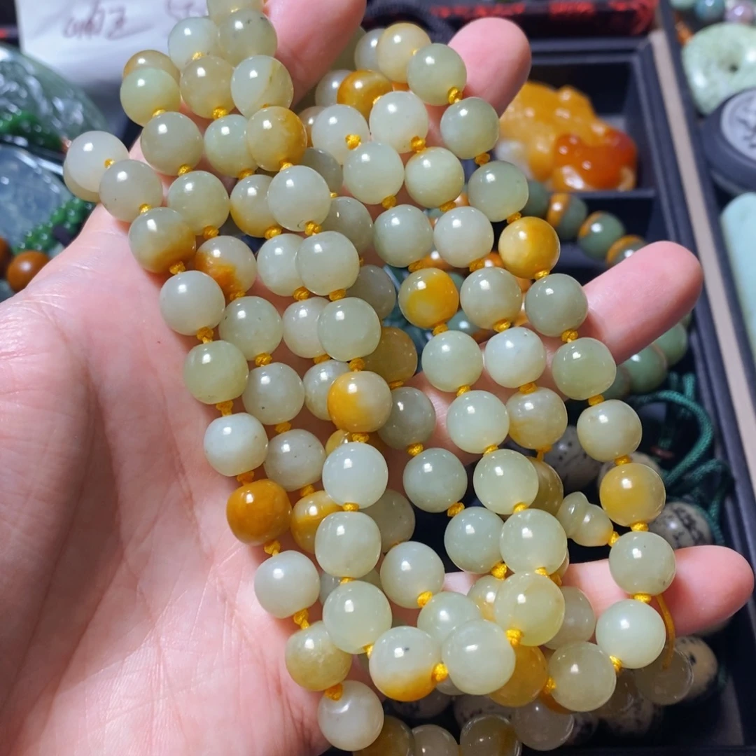 岫岩老玉（透闪石质玉）未镶嵌颈饰