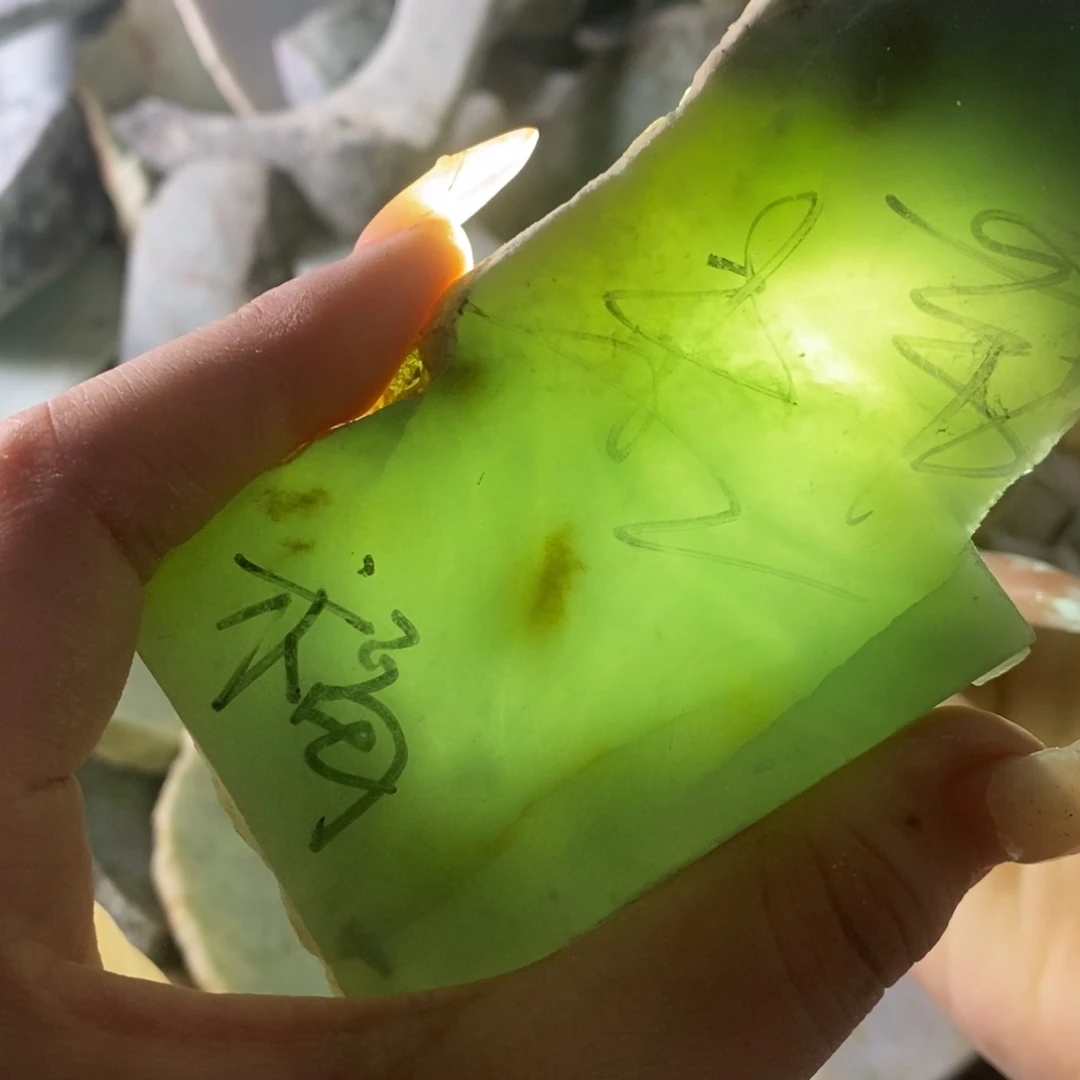 颈饰未镶嵌翡翠天然翡翠