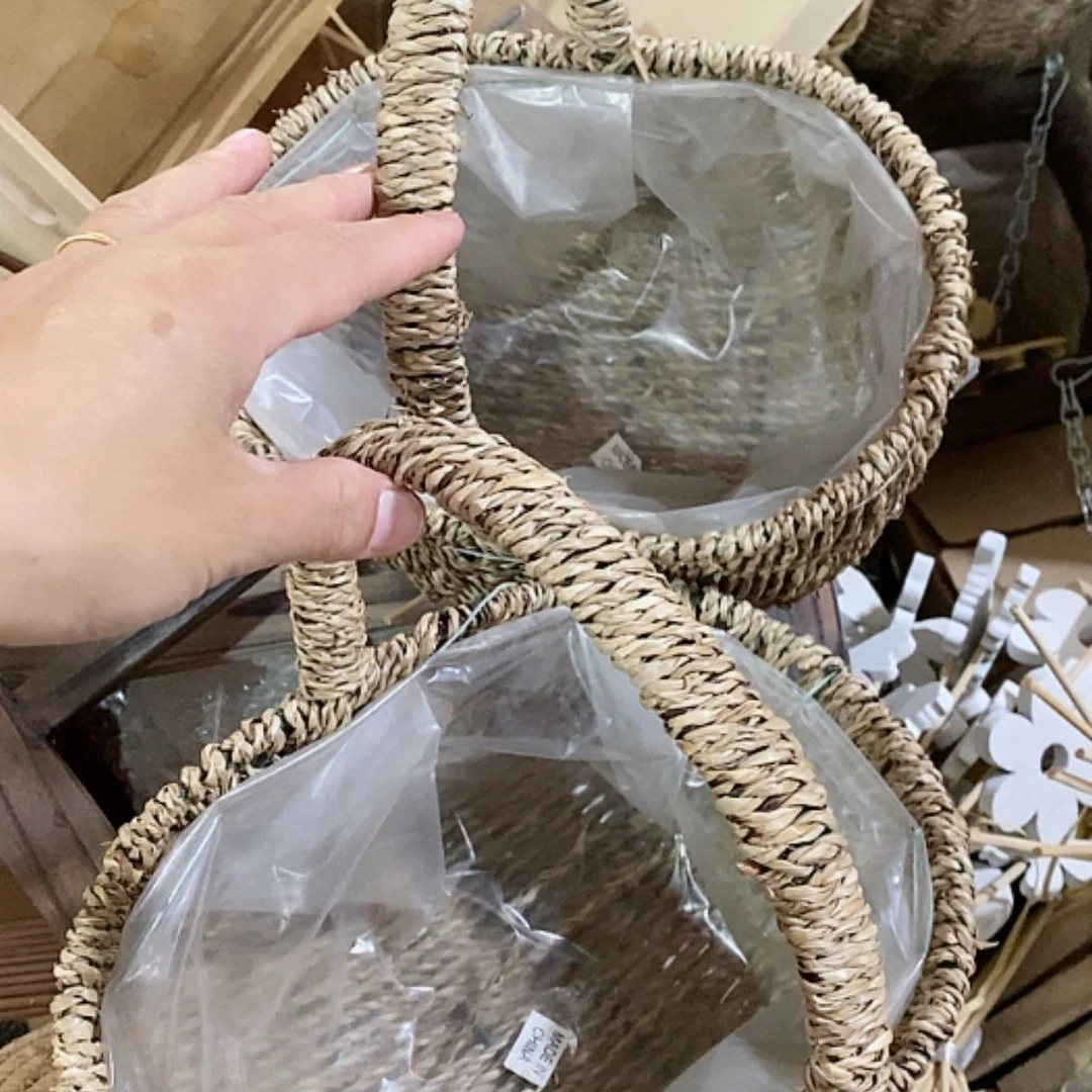 【闪购商品】塑料这是编号0119