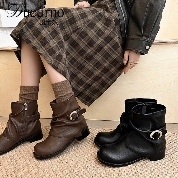 DUCURNO皮带扣时髦堆堆靴侧拉链短靴女2025新款裤管靴圆头马丁靴