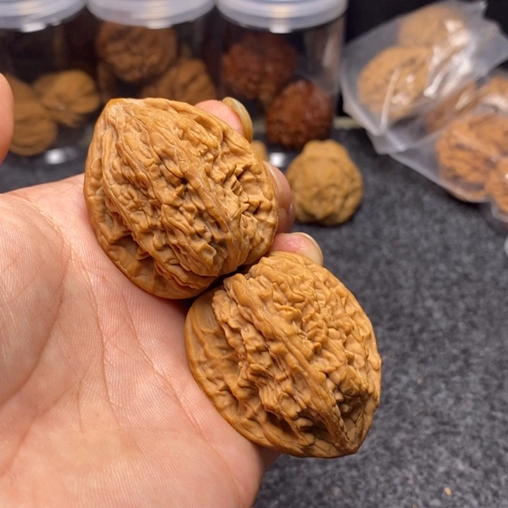 文玩核桃吊坠40蓟县虎头王