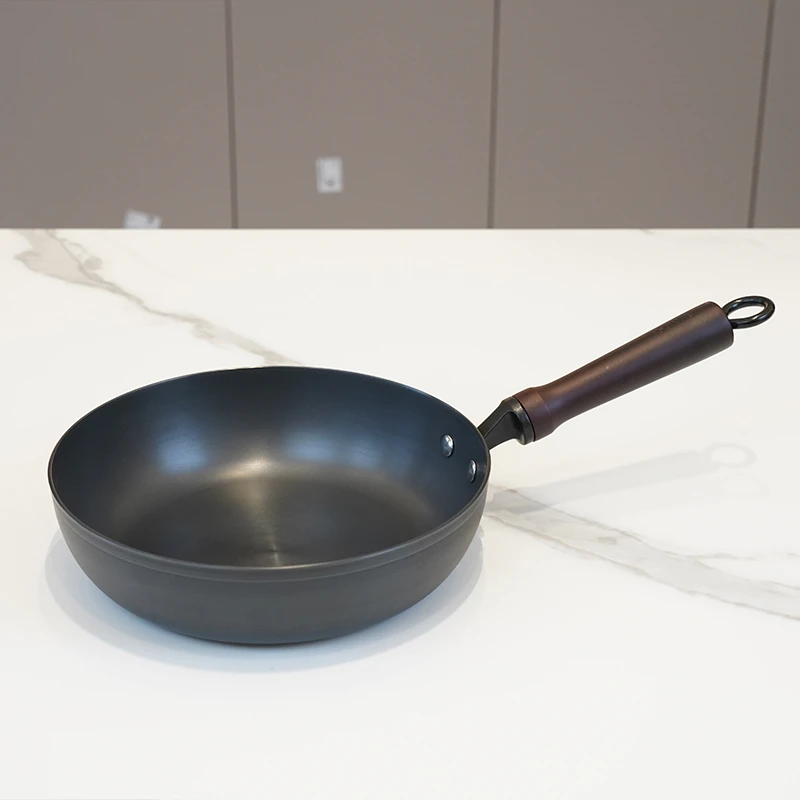 【瑕疵版】平底深煎锅，未使用过，可能有油渍手印划痕