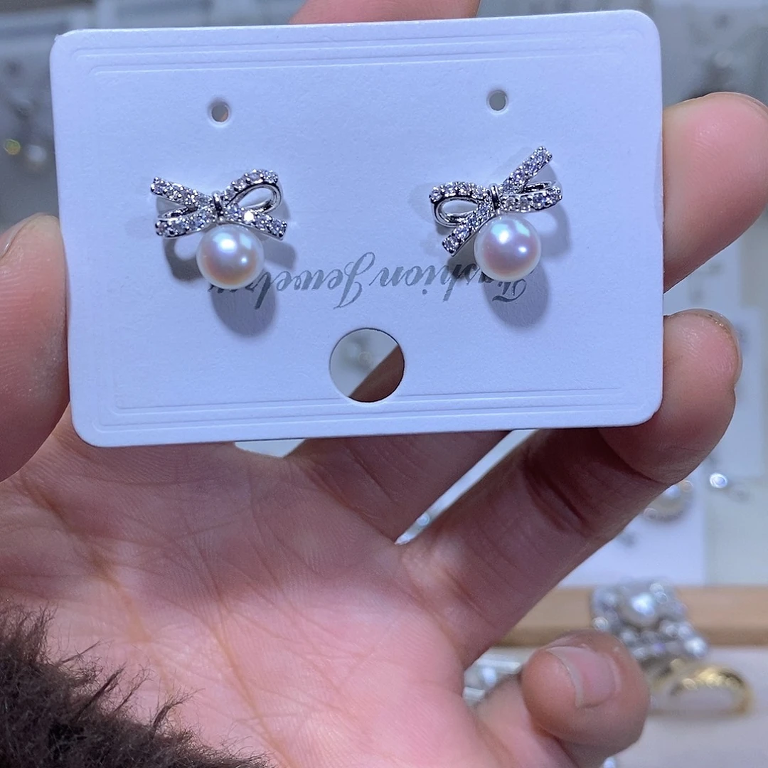 淡水珍珠未镶嵌耳饰