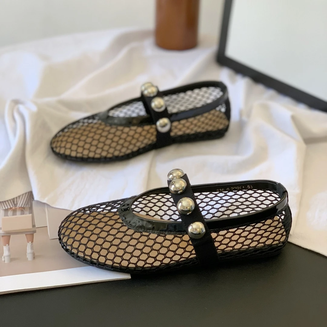 圆头镂空渔网芭蕾舞鞋2025新款平底一脚蹬小香风凉鞋一字带鞋子女