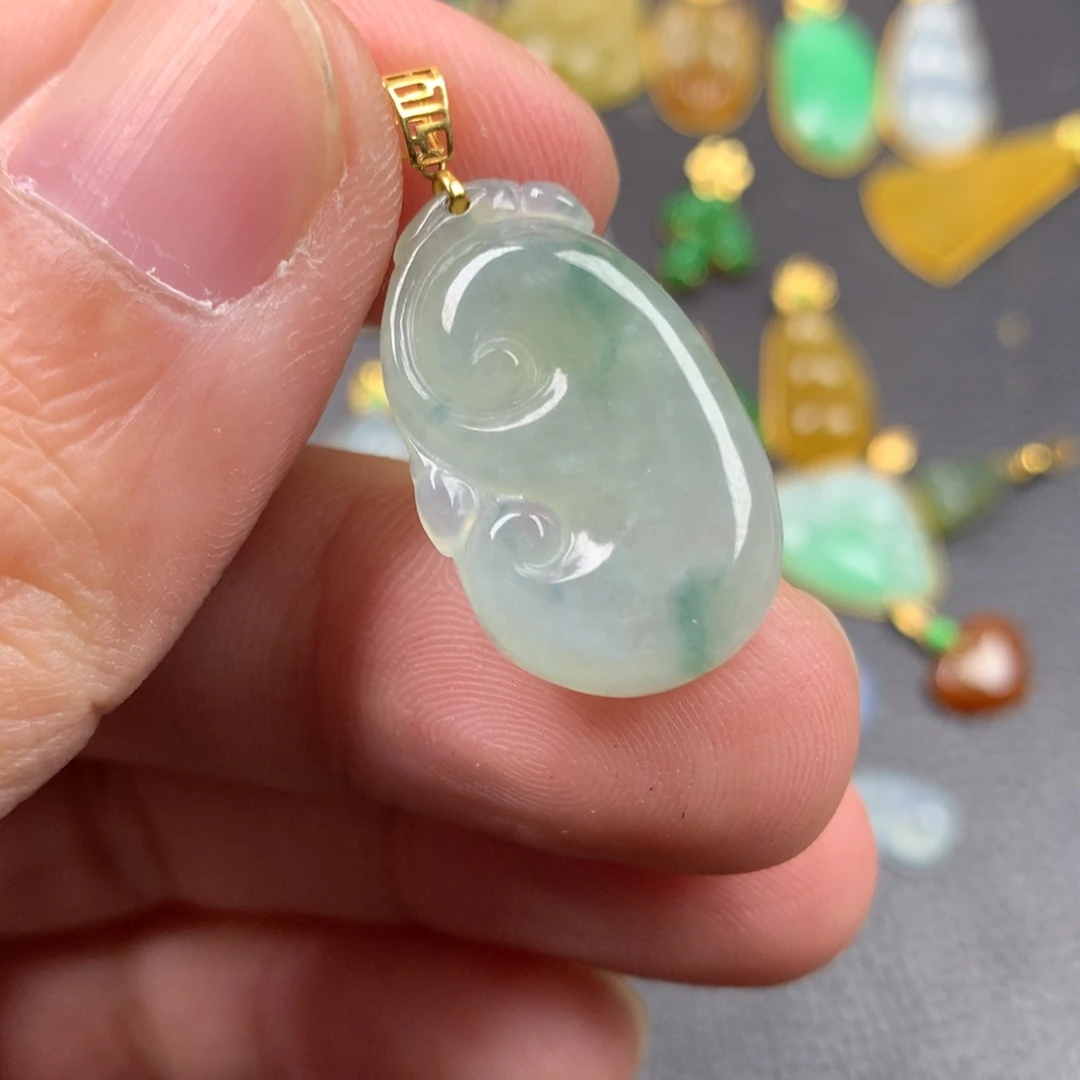 【闪购商品】颈饰18K金镶嵌翡翠翡翠