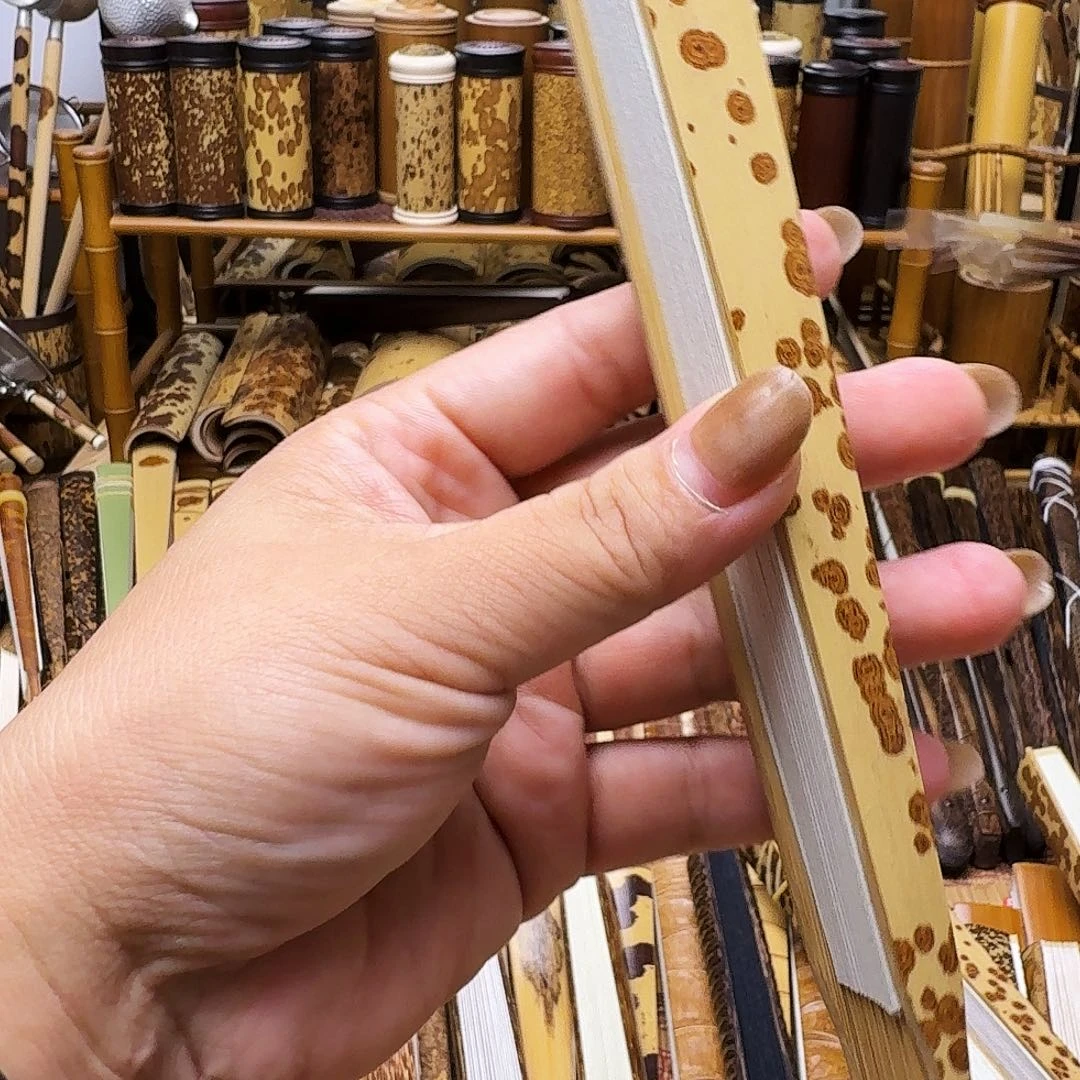 乐***尹老湘妃竹折扇大哥拍下