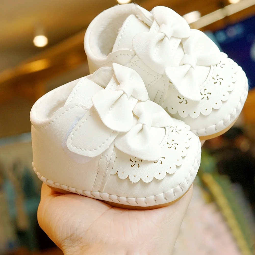 婴儿鞋子软底防滑冬季加绒加厚初学者宝宝鞋子0-1岁学步鞋小公主