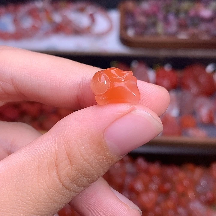 未镶嵌南红玛瑙珠宝半成品飞天兔