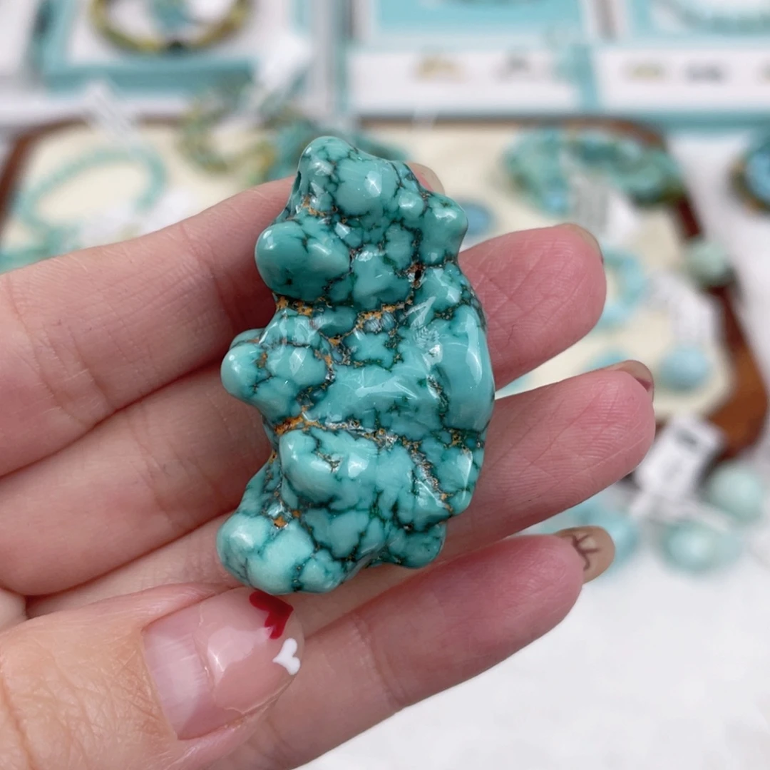 未镶嵌绿松石颈饰