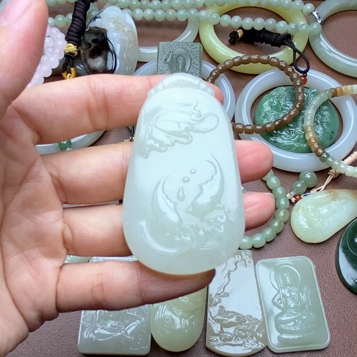 和田玉未镶嵌颈饰