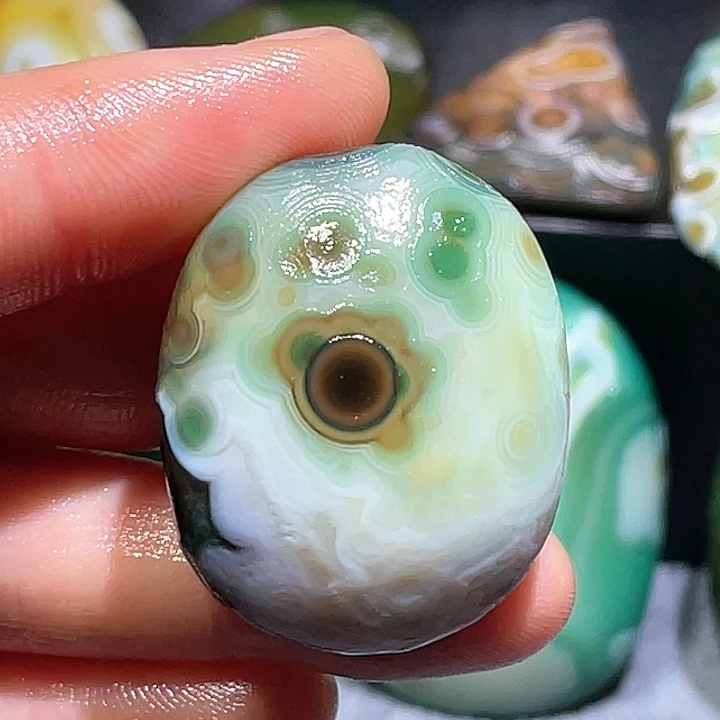 未镶嵌玛瑙/玉髓珠宝奇石