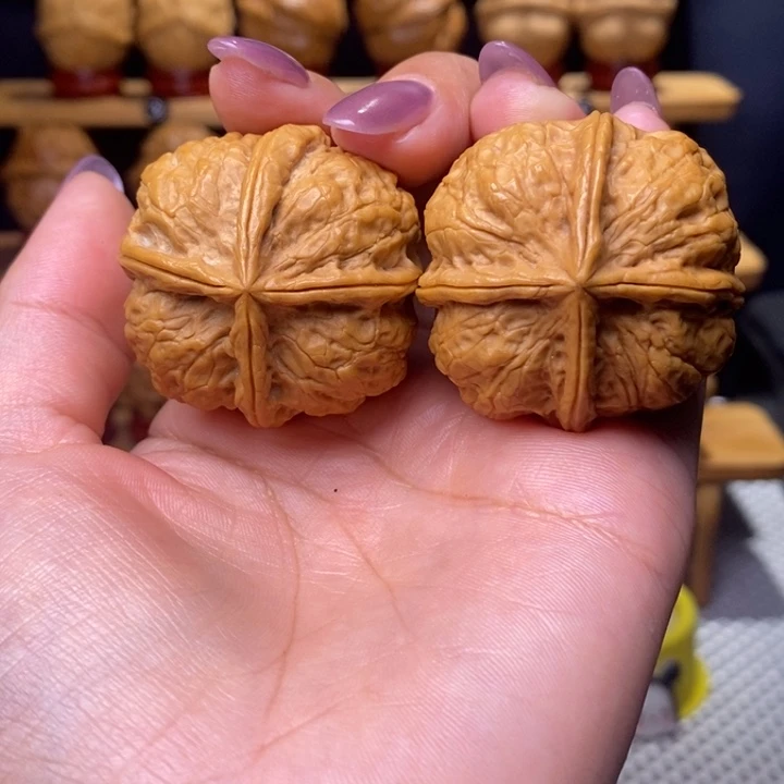青***剑把件文玩核桃玉玺四棱97