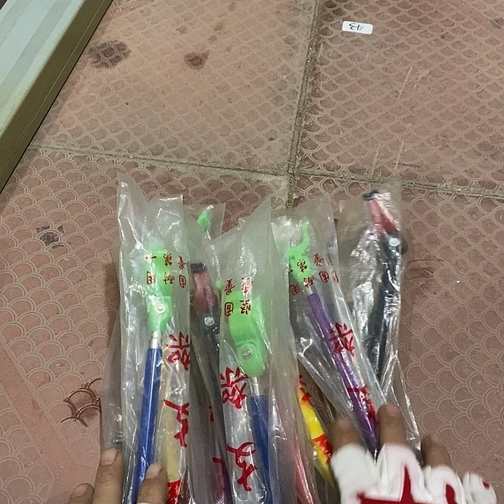 后挂发3个随机发，，，