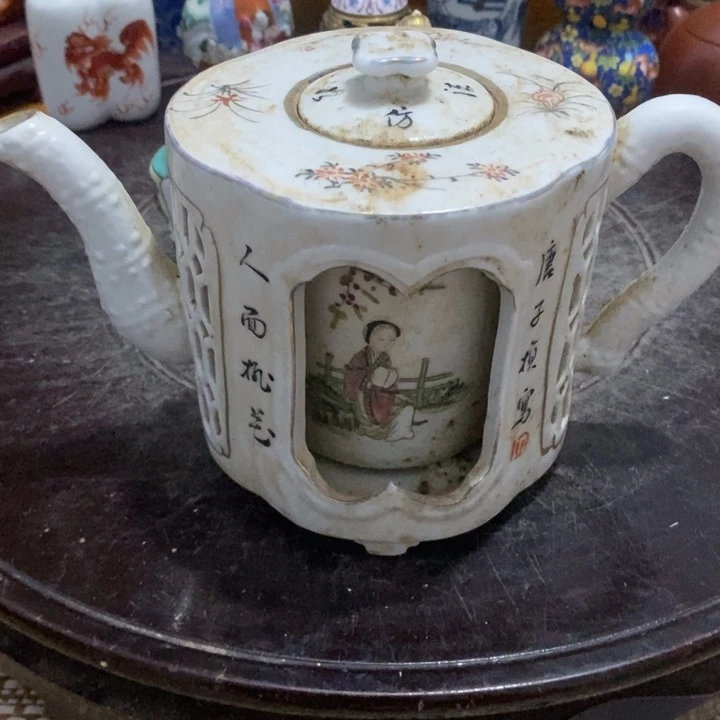 S***K陶陶瓷艺术设计是摆件艺术