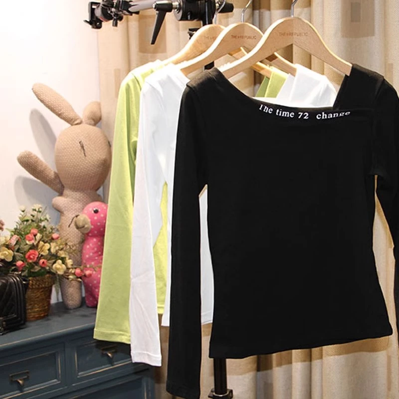 2025白色新款长袖t恤一字领印花打底衫修身时尚收腰内搭上衣洋气