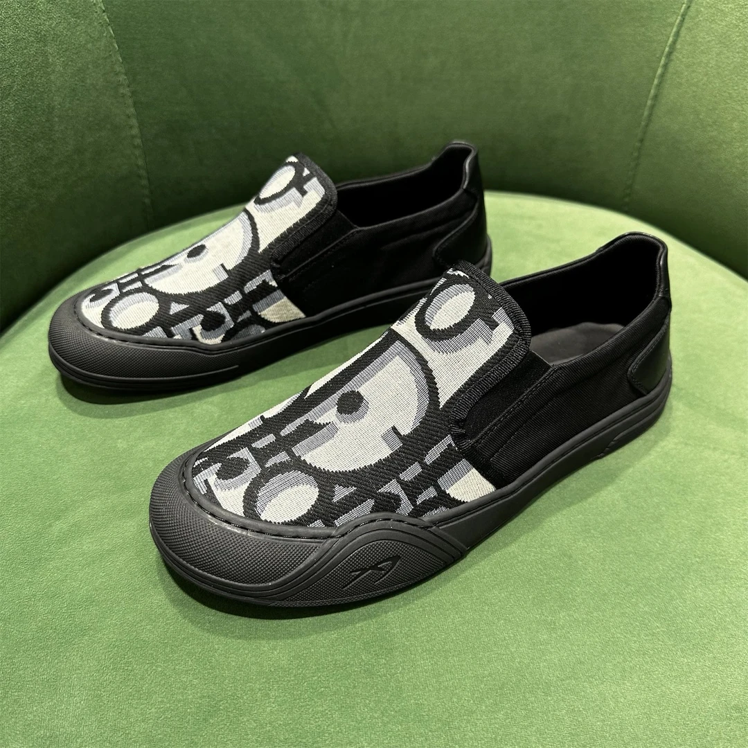 新品休闲鞋  8303