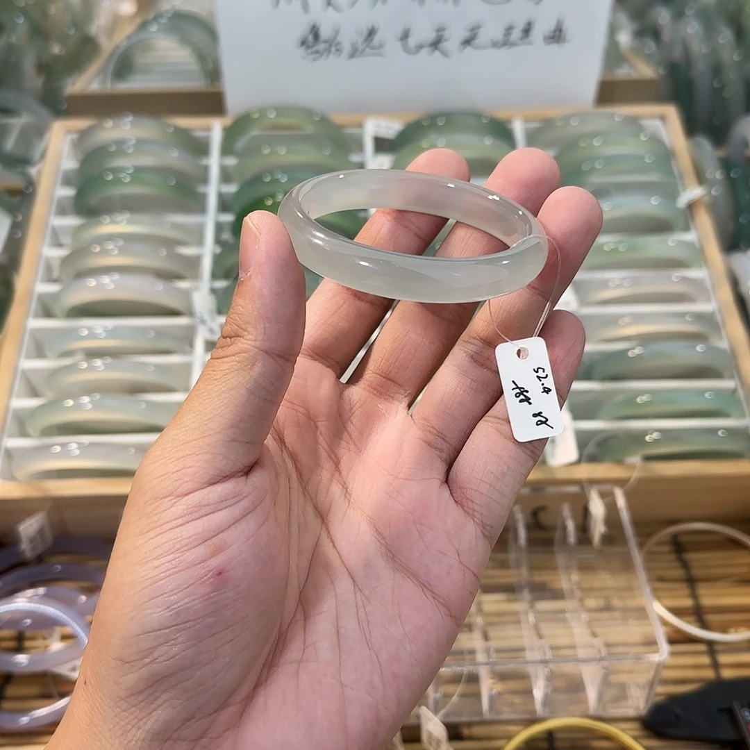 玛瑙/玉髓未镶嵌手镯圈口52.4