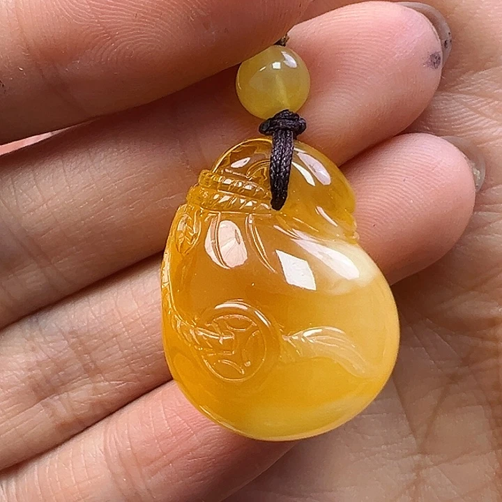 蜜蜡未镶嵌珠宝奇石