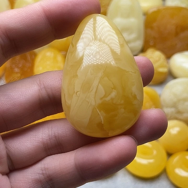 琥珀颈饰未镶嵌琥珀蜜蜡吊坠