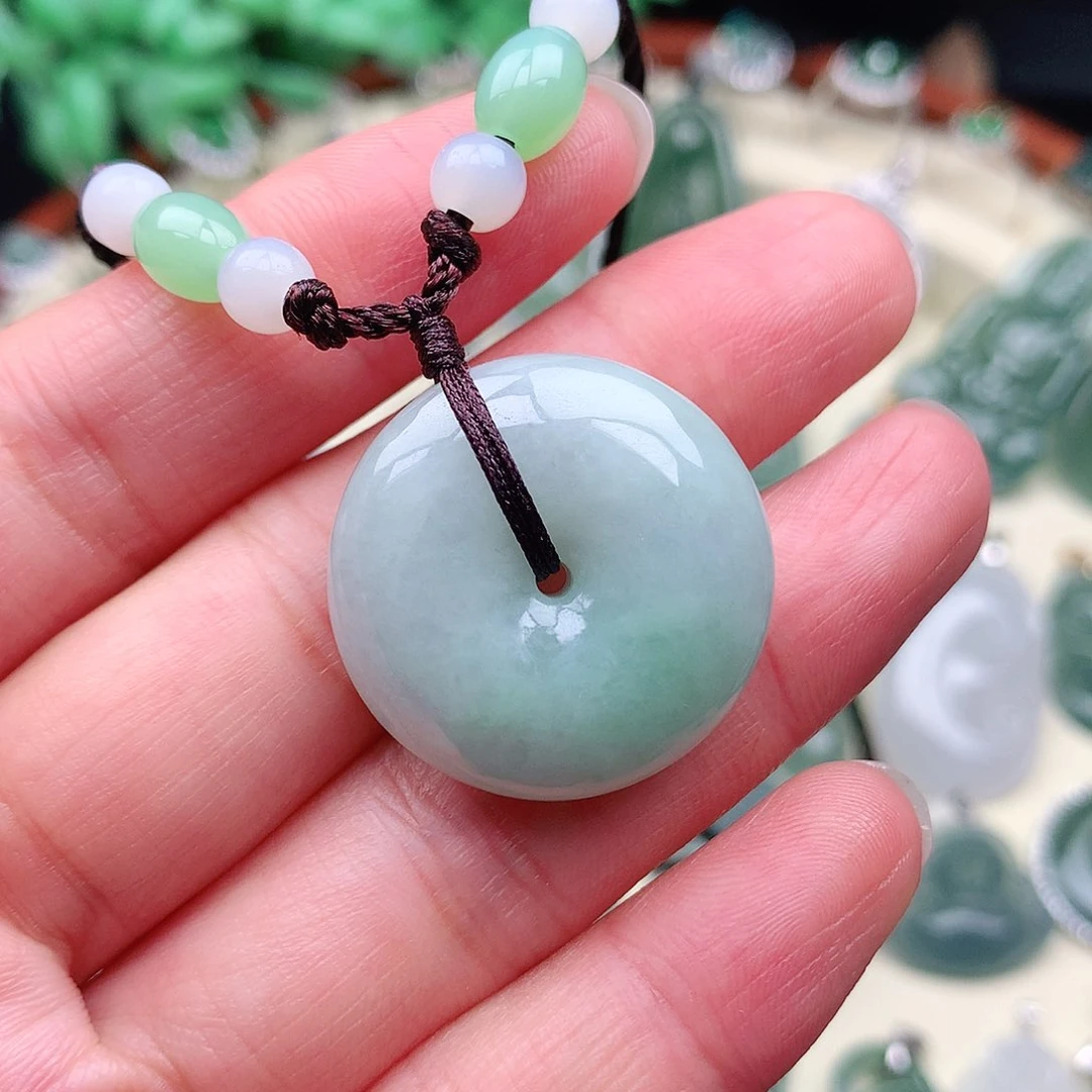 翡翠挂件未镶嵌吊坠