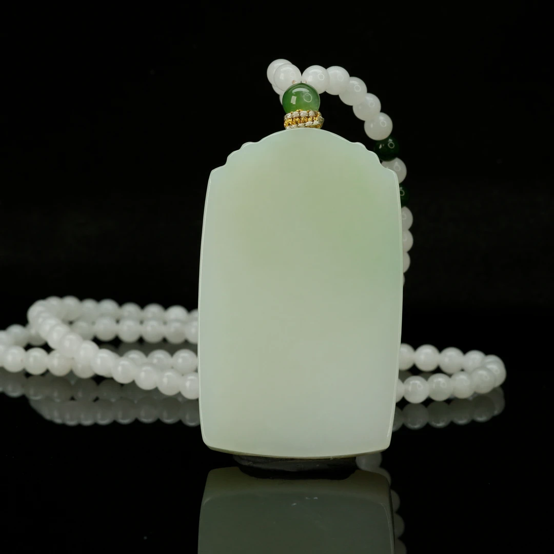 15和田玉翠青吊坠/900056保利厦门拍卖