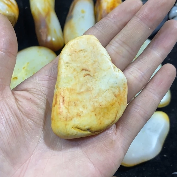 和田玉（糖玉）未镶嵌颈饰