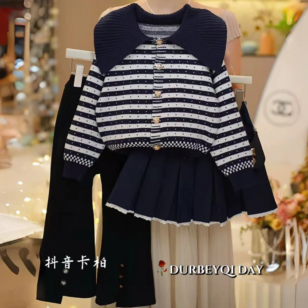 DURBEYQI/朵贝奇女童2025秋季新款条纹翻领爱心毛衣裙裤套装5763