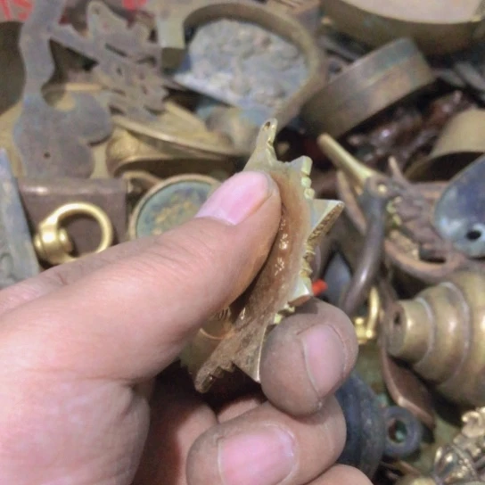 用***2闪电购铜摆件工艺品