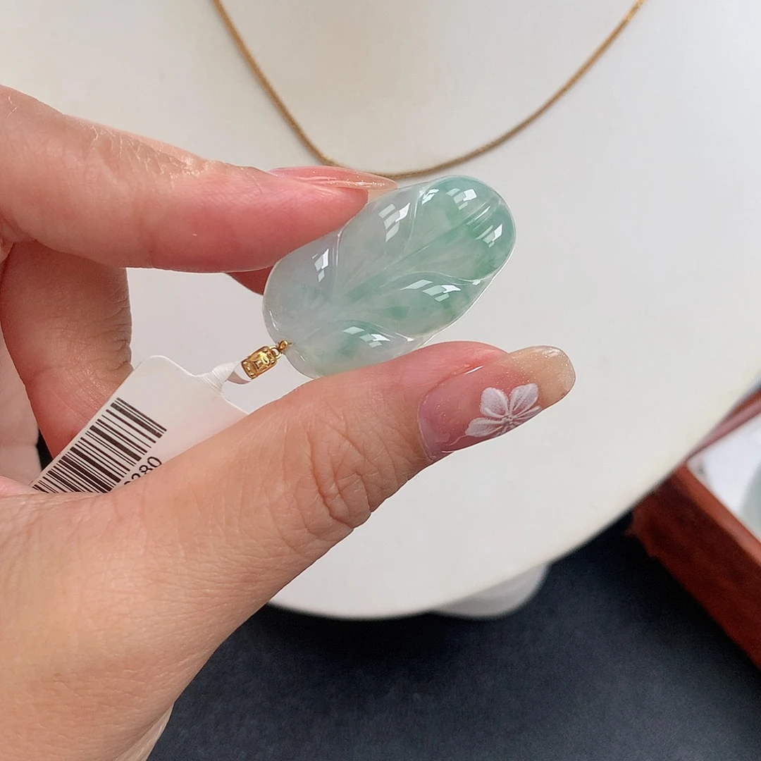 翡翠未镶嵌颈饰054880578888