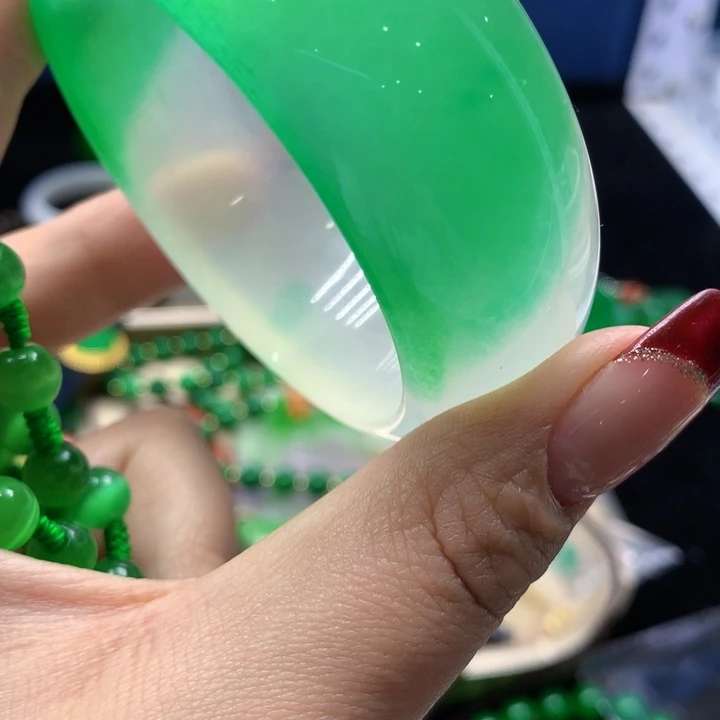 玛瑙/玉髓颈饰合金吊坠