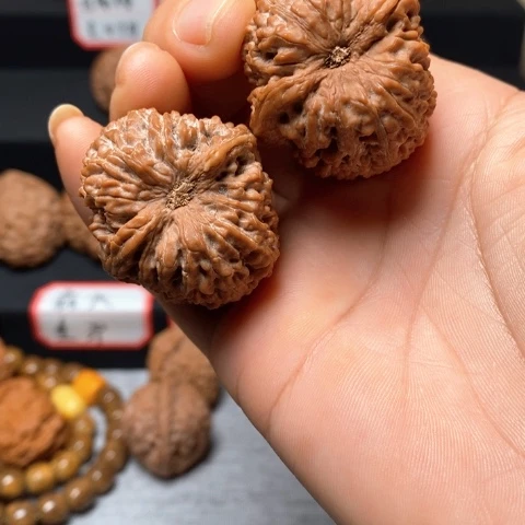 桃***酥文玩核桃全品蒜头尺35