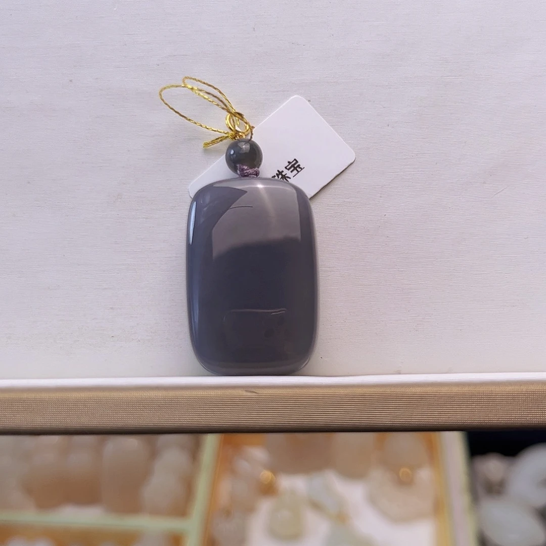 和田玉18K金镶嵌颈饰