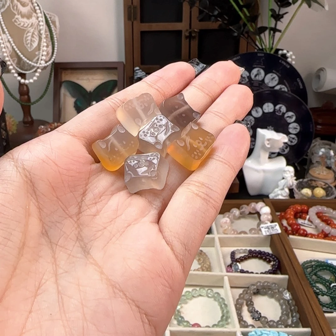 石英质玉未镶嵌颈饰玉髓猫猫多样发一